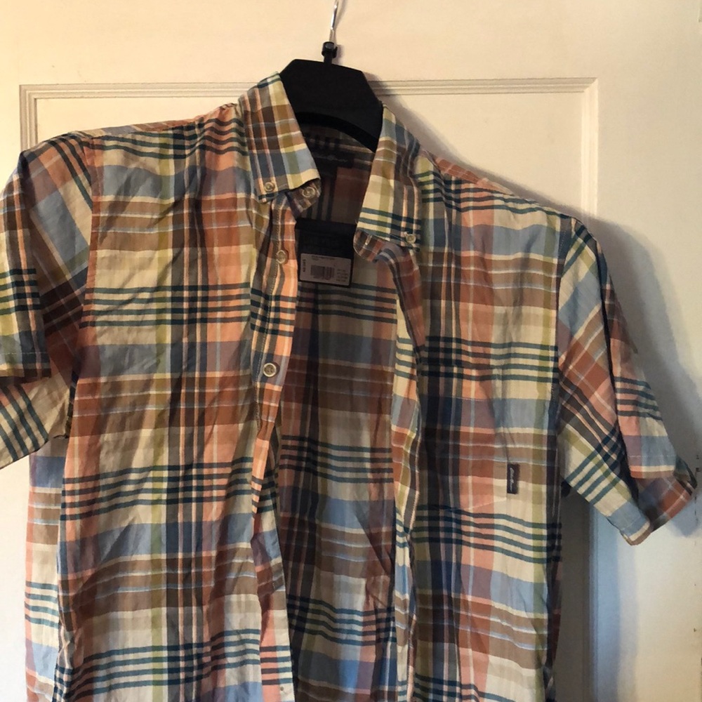 Casual shirtsleeve shirt